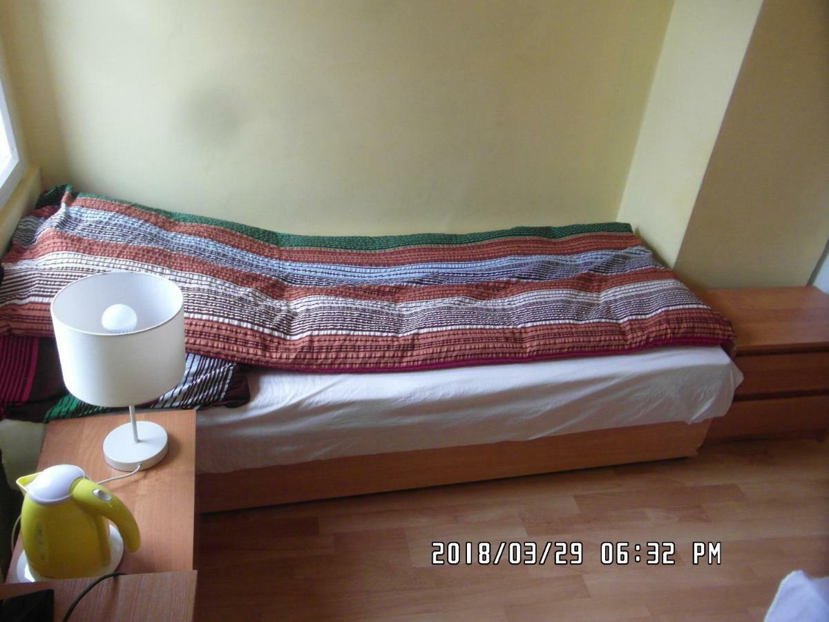 Iwona Hostel - Budget Rooms With Private Bathrooms Sopot Ngoại thất bức ảnh